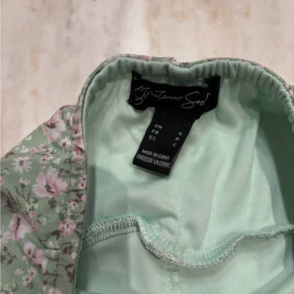 Sage Green and Pink Floral Streetwear Society Mini Skirt / Skort. Size Small. - Picture 3 of 5